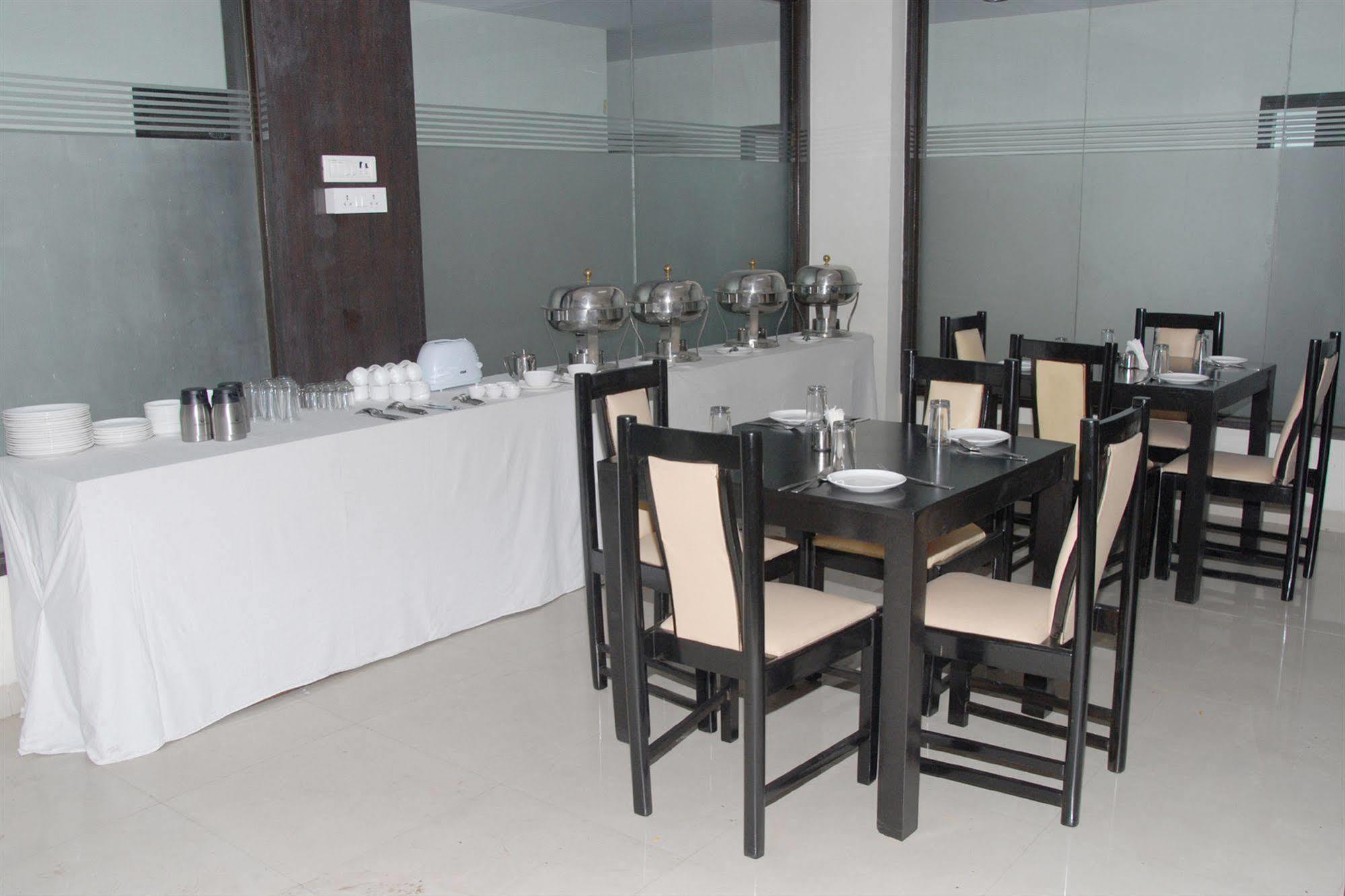 Hotel Enzo International Bangalore Eksteriør bilde