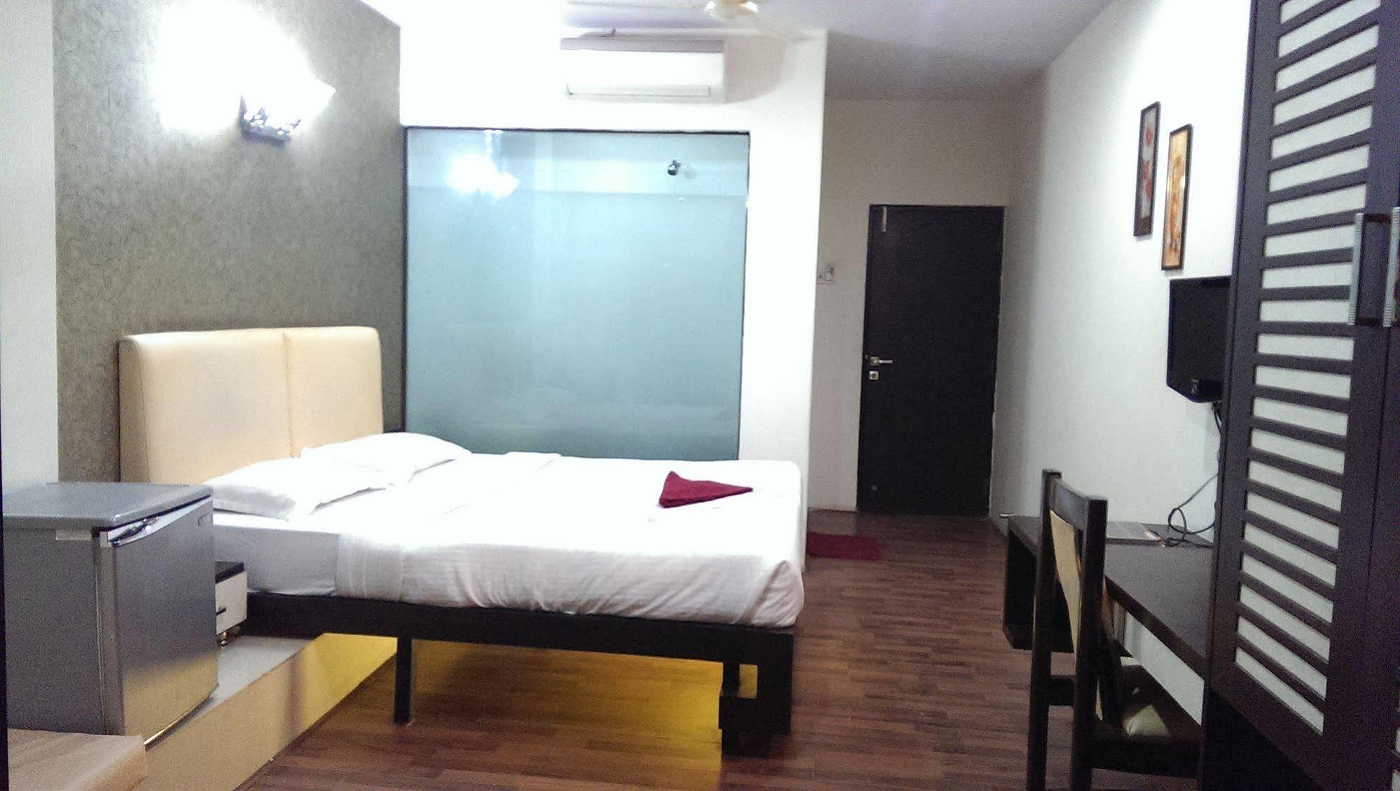Hotel Enzo International Bangalore Eksteriør bilde